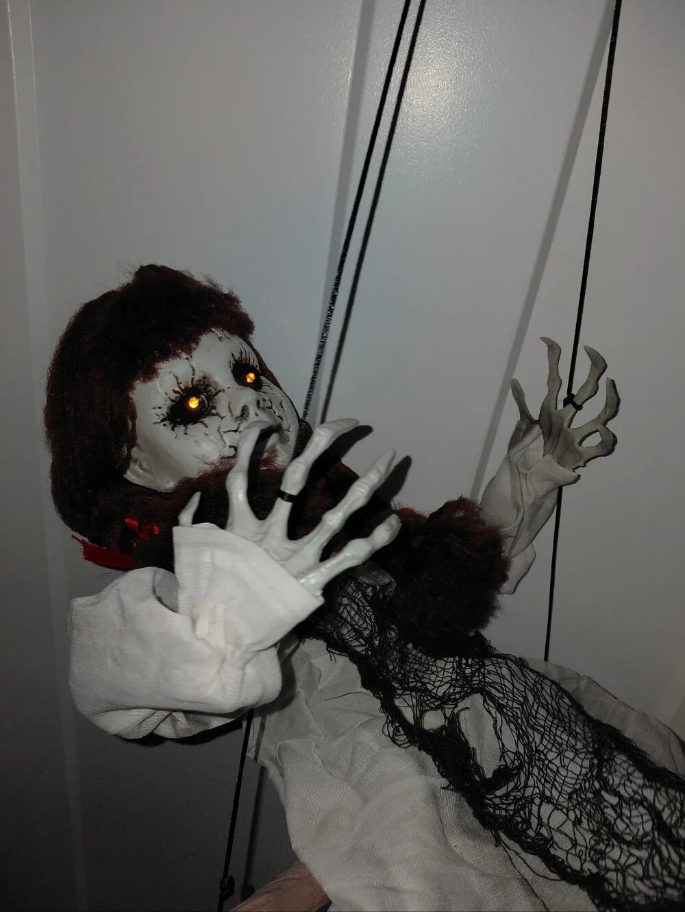 EUC LED Animated Halloween Red Haired Scary Swinging Haunted Zombie Girl!